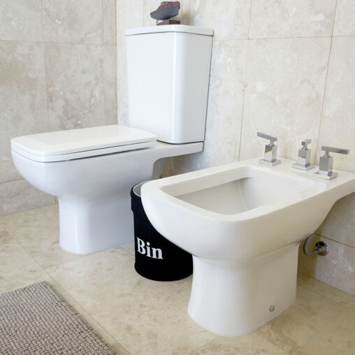 Bidet de Pie con 3 Orificios Trento Ferrum